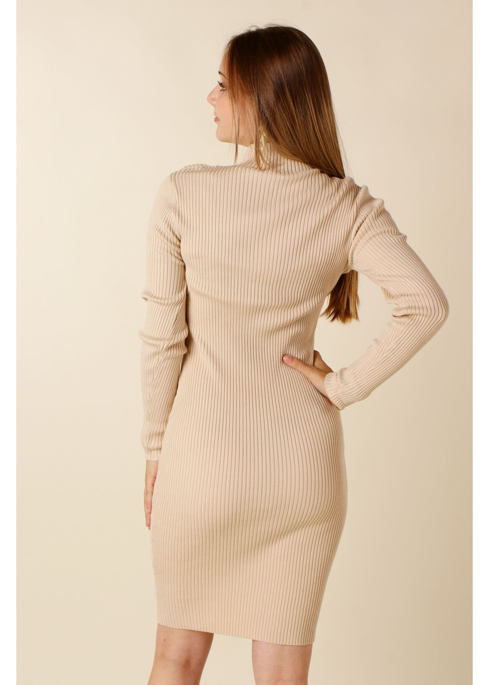 Moocci Fitted Dress Buttoned Sleeves - BEIGE