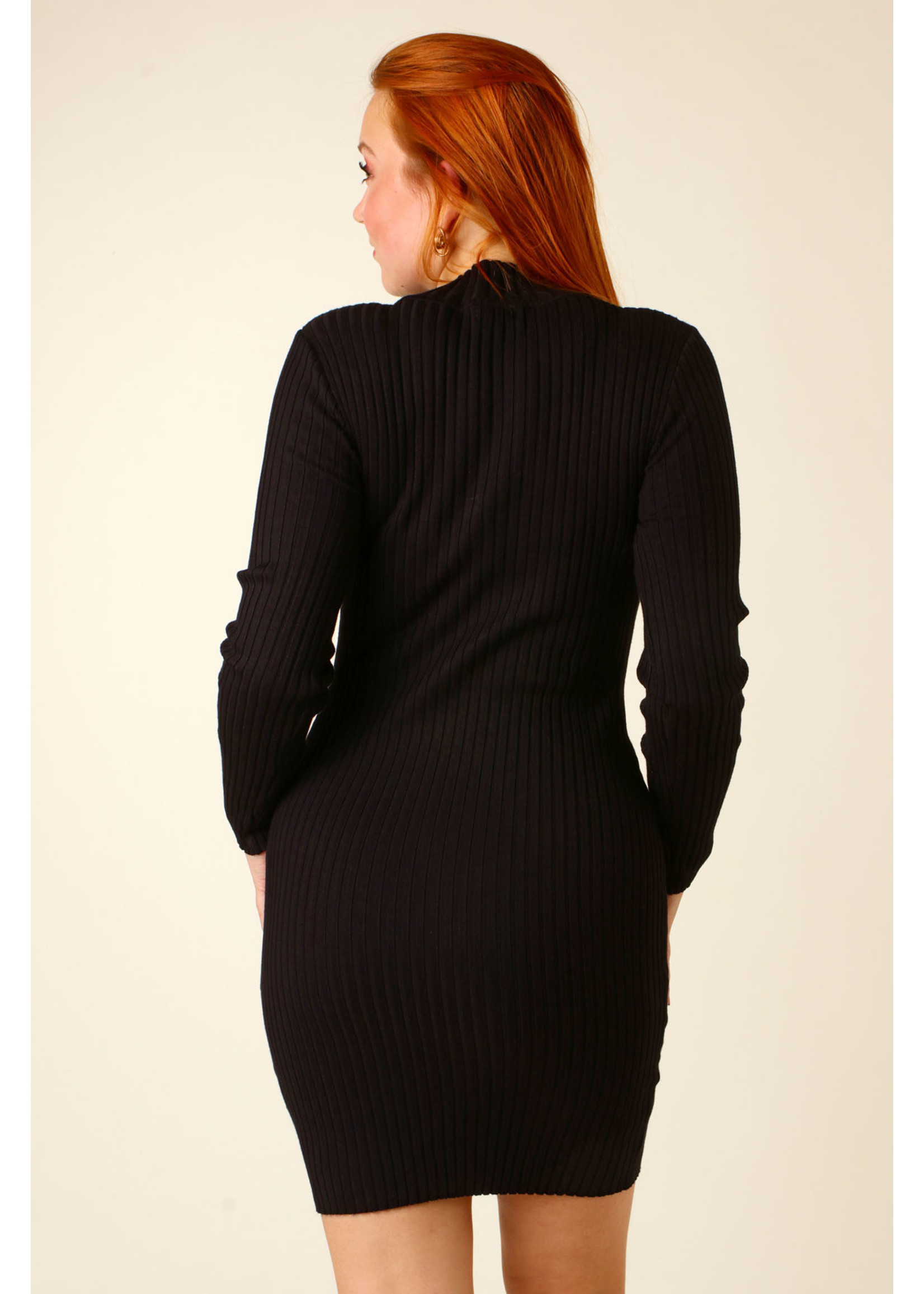 Moocci Fitted Dress Side Buttons - BLACK