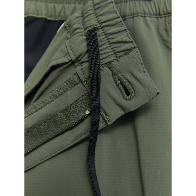 Peak Performance M Stretch Drawstring Shor-PINE NEEDLE