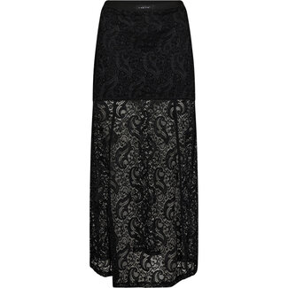 HAUTE L'AMITIÉ Summer Lace Skirt