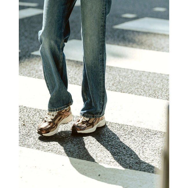 Mercer The Re-Run Cracked Brown