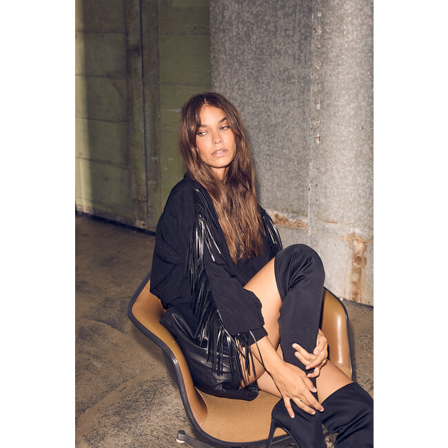 HAUTE L'AMITIÉ Fringe Shirt Black