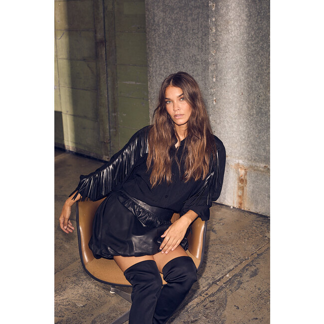 HAUTE L'AMITIÉ Fringe Shirt Black