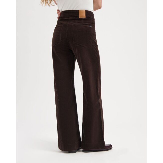 Farrah Worker Corduroy Deep Brown
