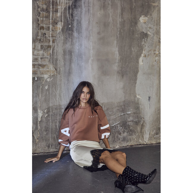 Maxi Split Logo Sweat Camel