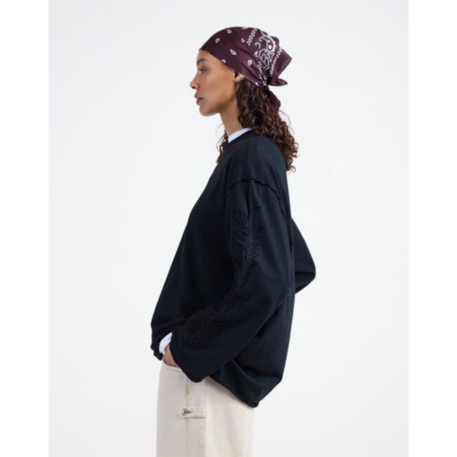 Uxia Skate Tee Black