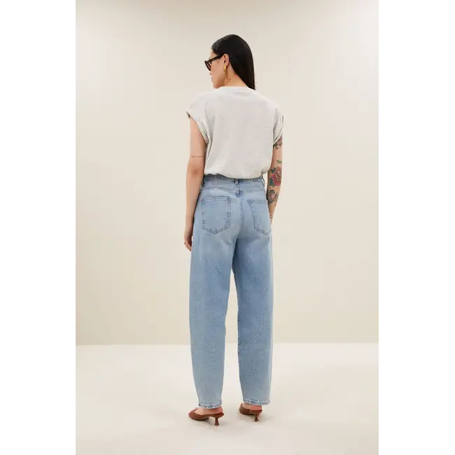 Tobi Flame Logo Top Light Grey Melee