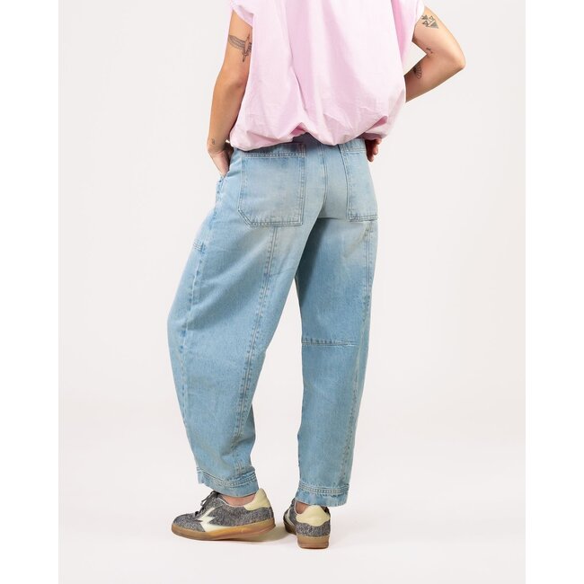 Jane Barrel Light Blue 251