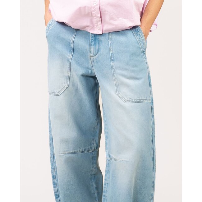 Jane Barrel Light Blue 251