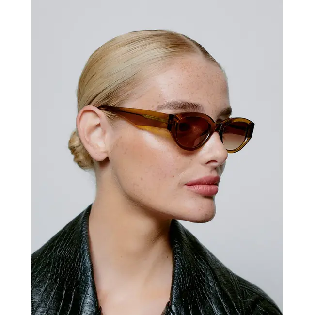 Winnie Smoke Transparent