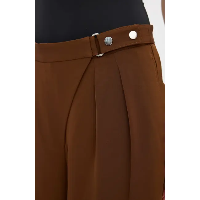 UMAFV SHORTS 227 BROWN ROAST