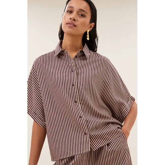Burgundy streep blouse