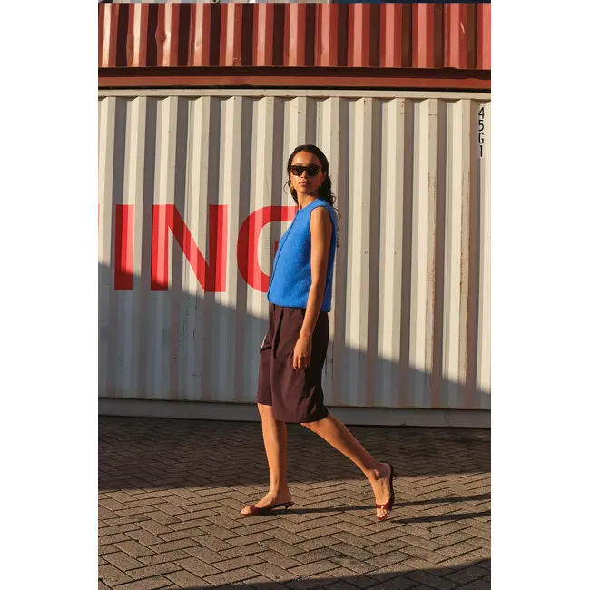 finn bermuda shorts dark wine