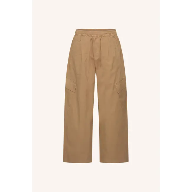 matcha pants Camel