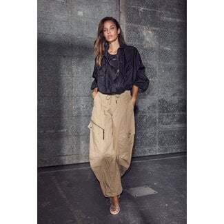 HAUTE L'AMITIÉ Air Zip Tall Pant Walnut