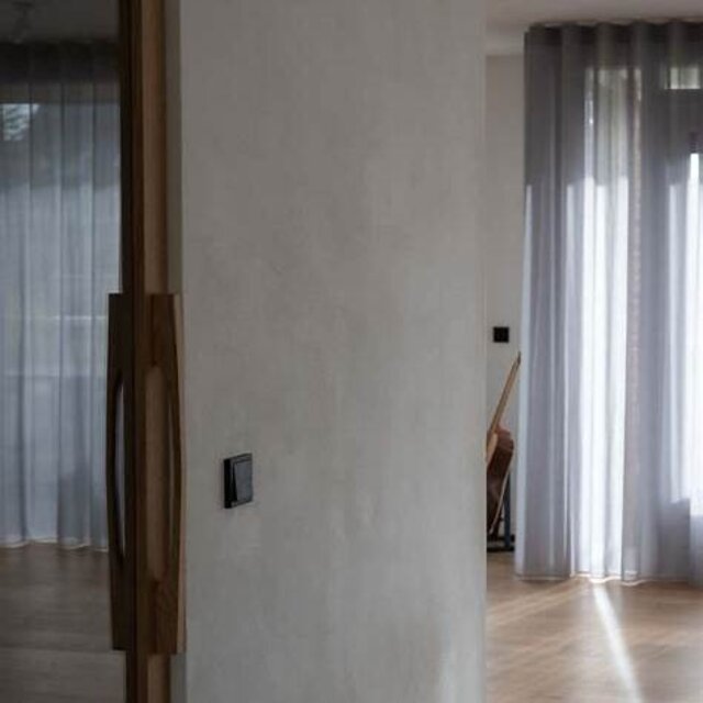 Tierrafino X-White Fijnleemstuc – Wit leemstuc voor gladde of geschuurde wand- en plafondafwerking, 6 kg emmer & 20 kg zak