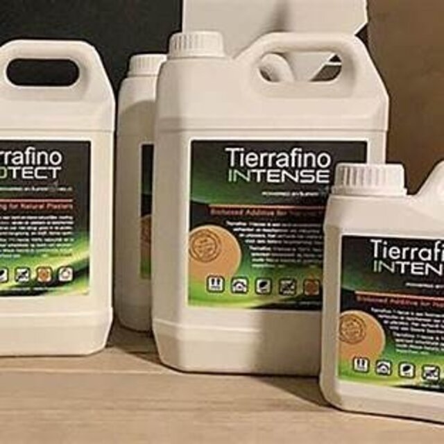 Tierrafino Intense – Biobased additief om leemverf en leempleister slijtvast en waterafstotend te maken