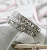Driedubbele leren Armband met tekst en studs, grijs
