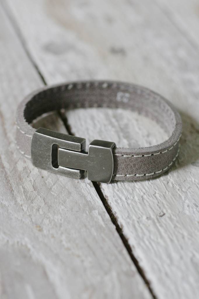 Enkele leren Armband met dubbele stiknaad, grijs