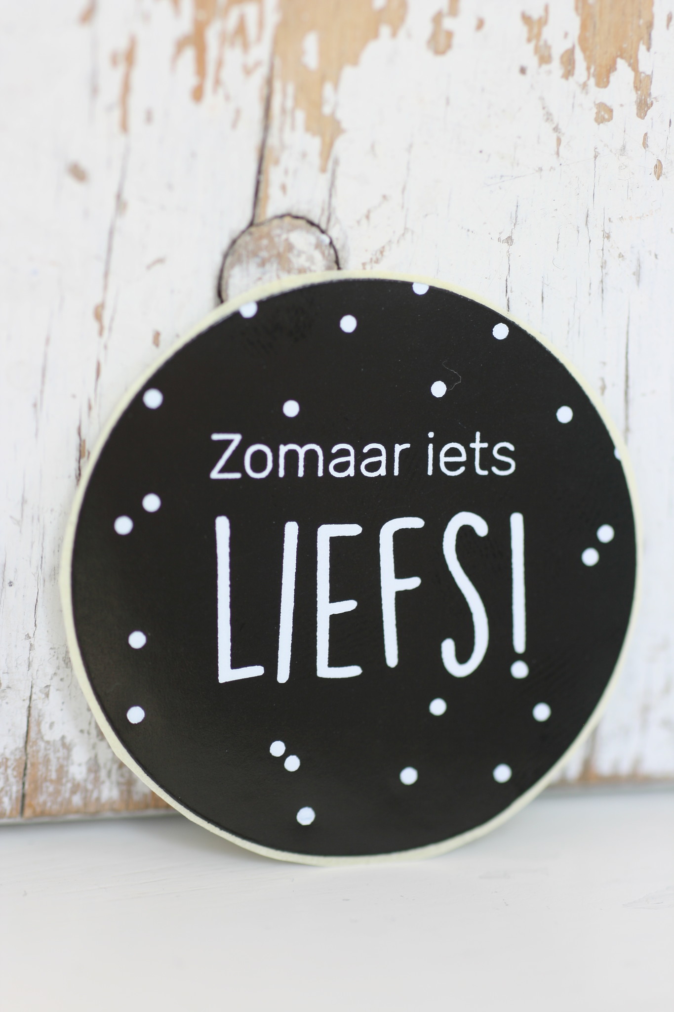 Ronde sticker 'Zomaar iets liefs!' wit/zwart, 10st