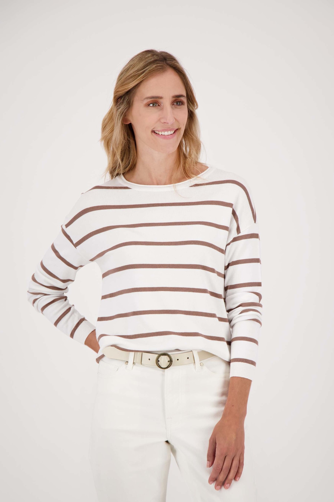 Zusss fijngebreide trui off white/lichtbruin