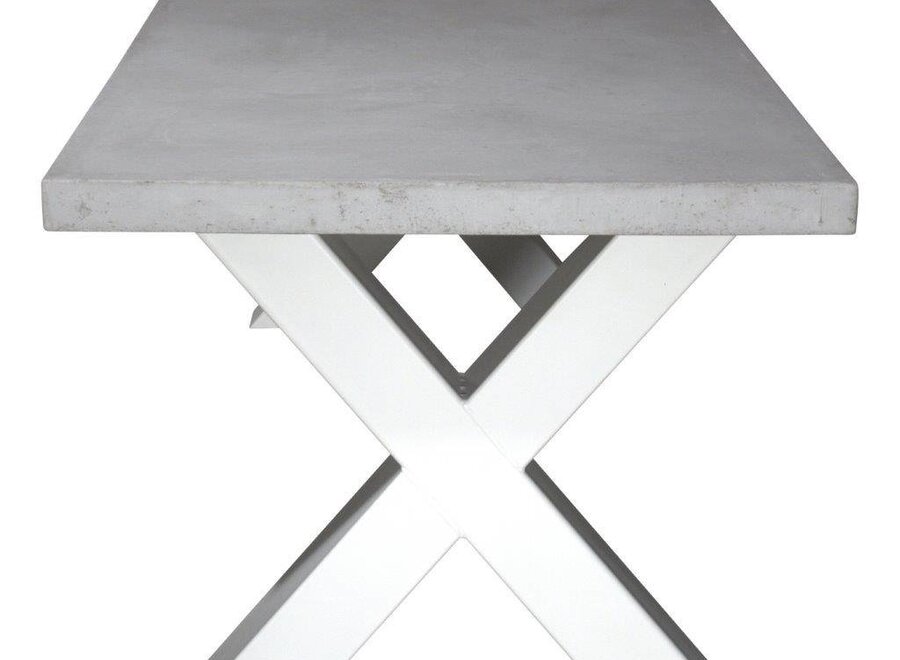 Betonnen tafel met zware witte kruispoten