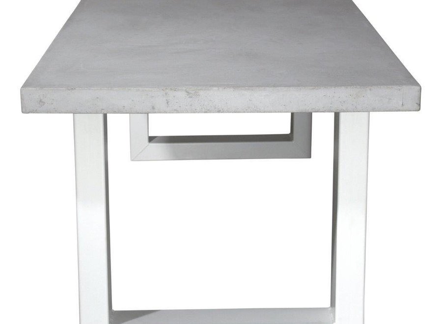 Betonnen tafel met zware witte U poten