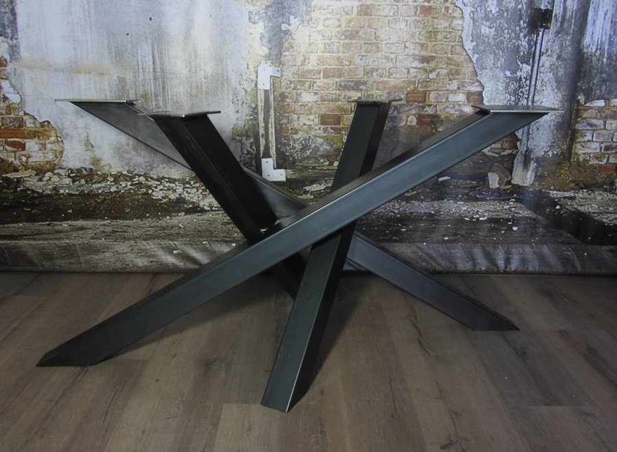 Handgemaakt industrieel tafelonderstel Twist 8x8 tafelpoot