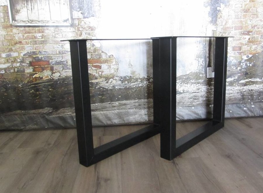 Handgemaakte Industriele tafelpoten model U Standaard zwart