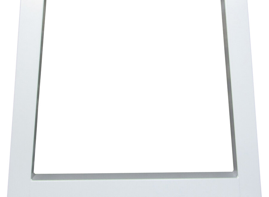 Industriële tafel voorzien van standaard trapeze tafelpoten en rustiek eiken tafelblad.