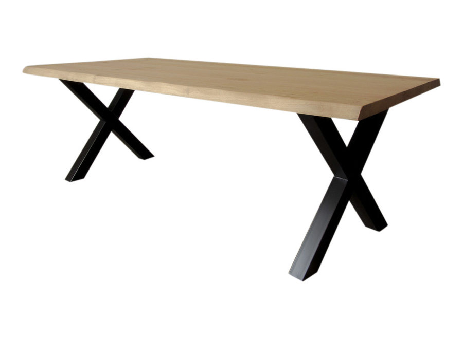 Industriële tafel voorzien standaard X tafelpoten en eiken tafelblad