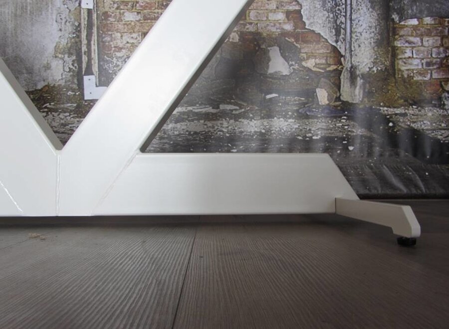 handgemaakt Industrieel tafelonderstel V poot wit