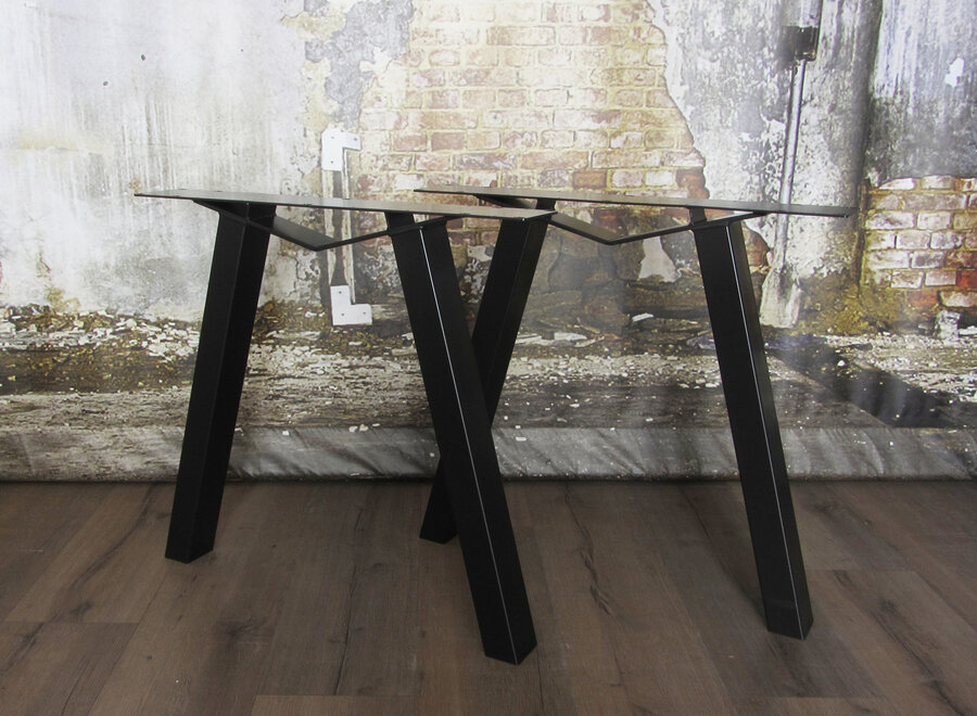 Stalen tafelpoot model M