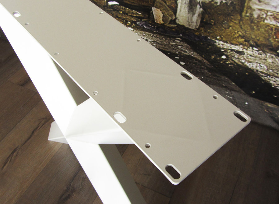 Handgemaakt stalen tafelonderstel Diamond X poot  WIT