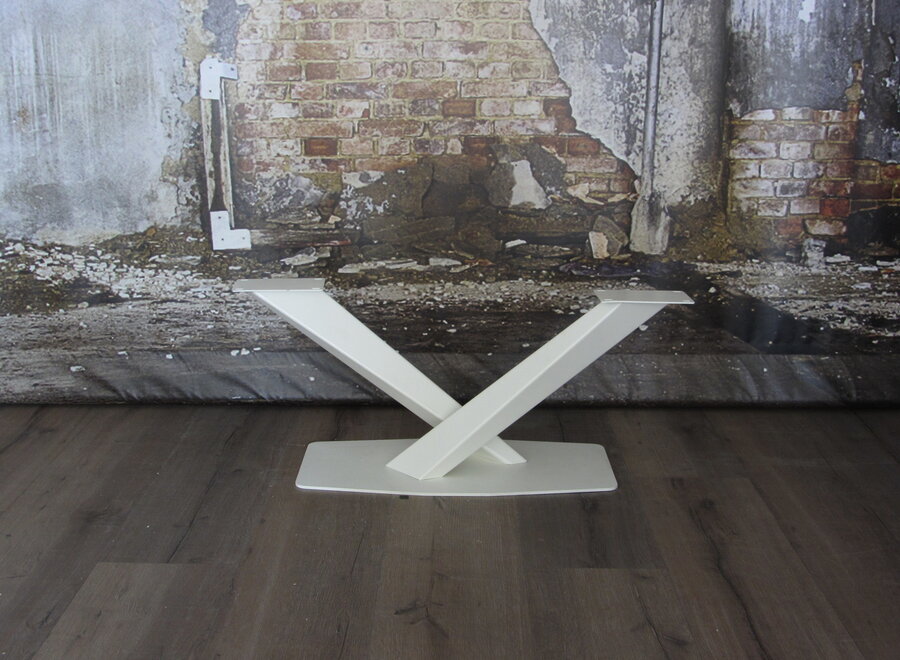 Stalen Salontafelonderstel model Twisted V wit