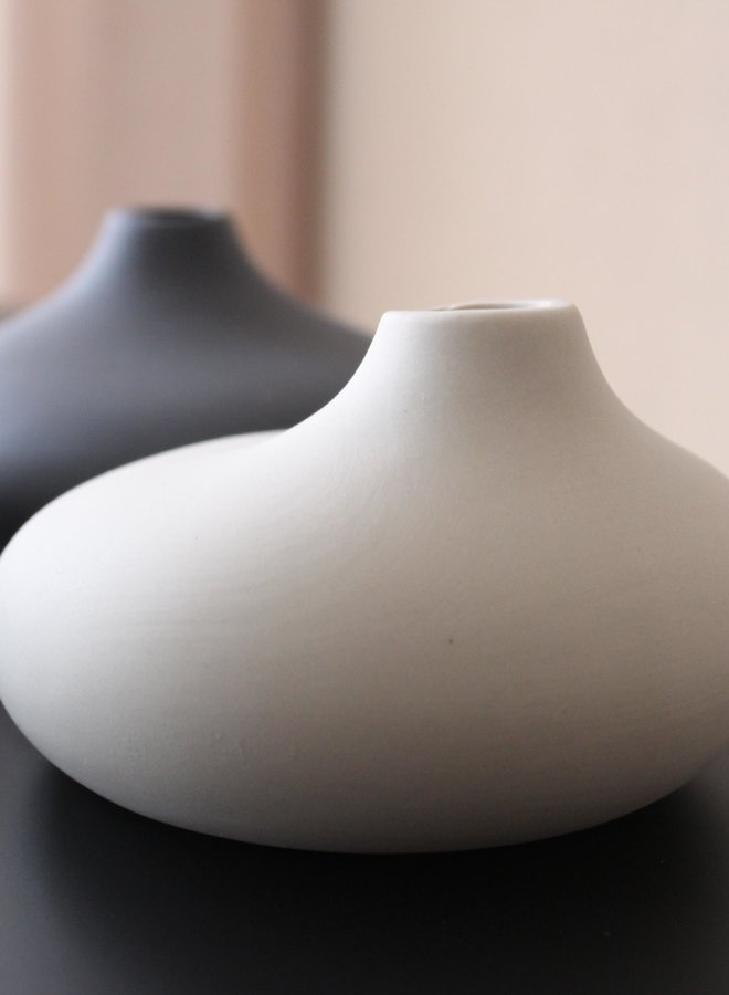 Low Matte Vase - Beige