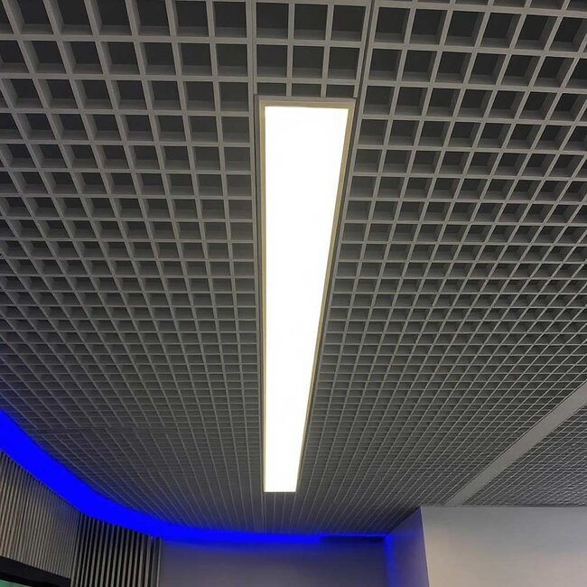 PURPL Pannello LED | 15x150 | 4000K Bianco Naturale | 30W | 3300 lm | 110 lm/W | UGR<23 | Senza sfarfallio | Edge-lit