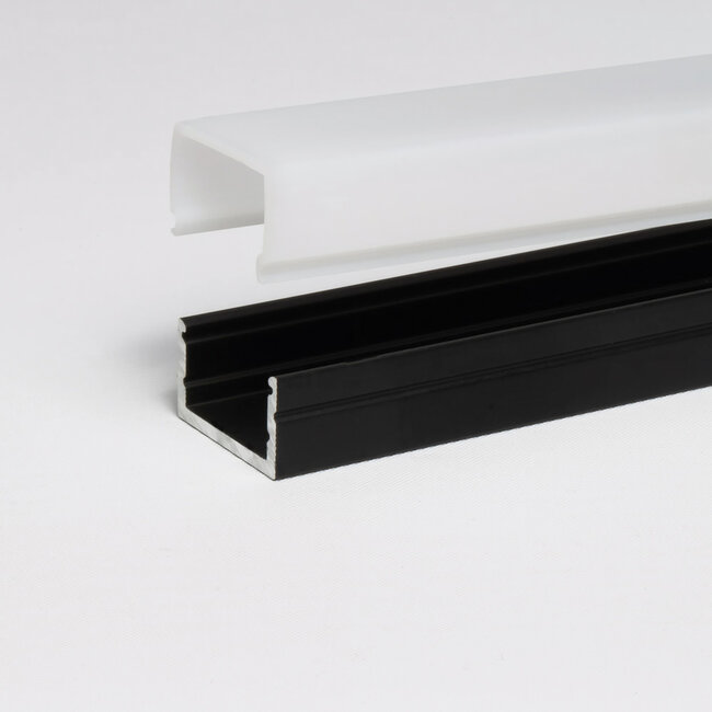 PURPL Profilo in alluminio nero da superficie per strisce LED | 1,5 m | 20x20 mm | Copertura opale | IP20 | Materiale di montaggio incluso