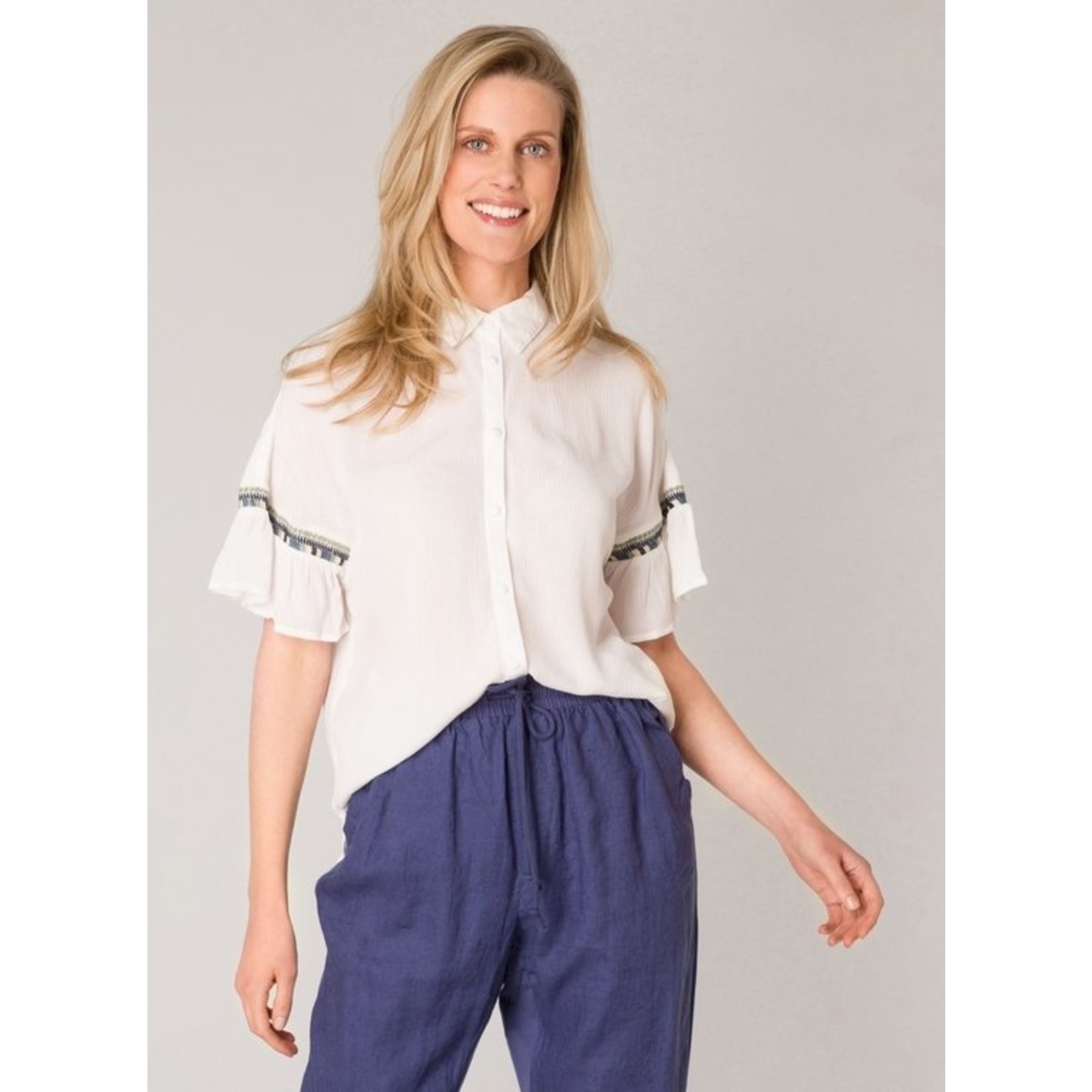 Yest Yest - Idylle Blouse met halflange mouw