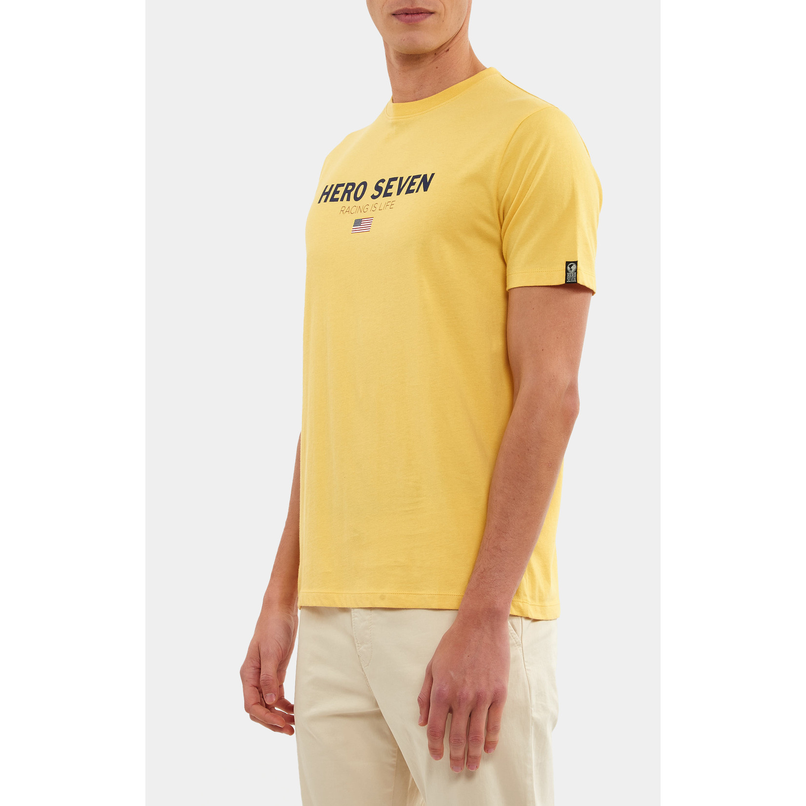 HEROSEVEN HEROSEVEN - Carry Hero T-shirt met korte mouw