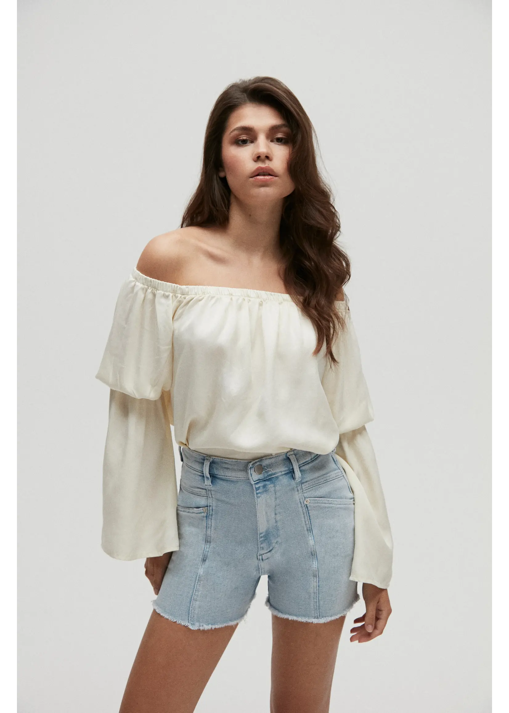 Homage Homage - Off Shoulder Blouse - Soft Yellow