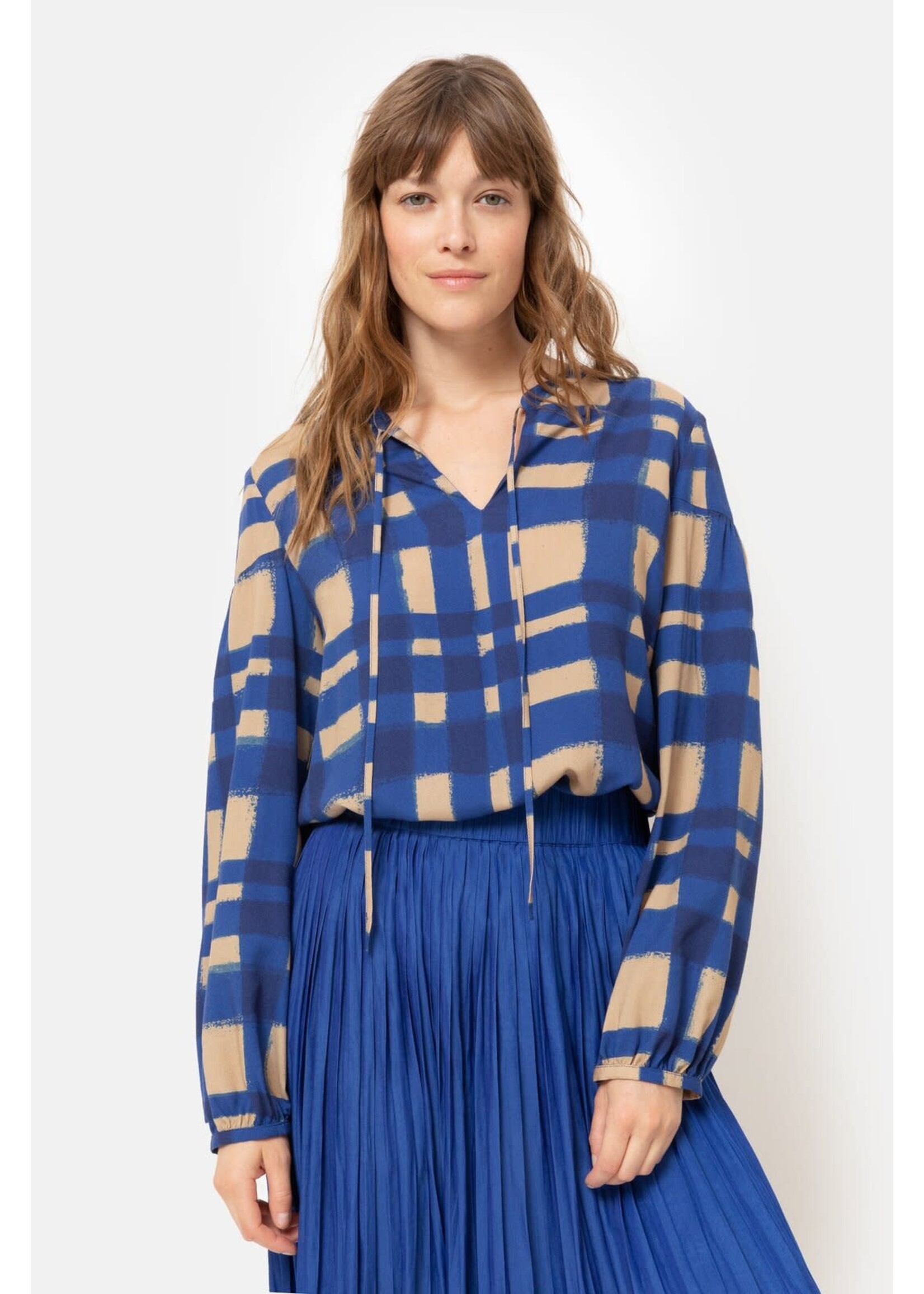 Terre Bleue Terre Bleue - Theodora Blouse - Camel/Blauw