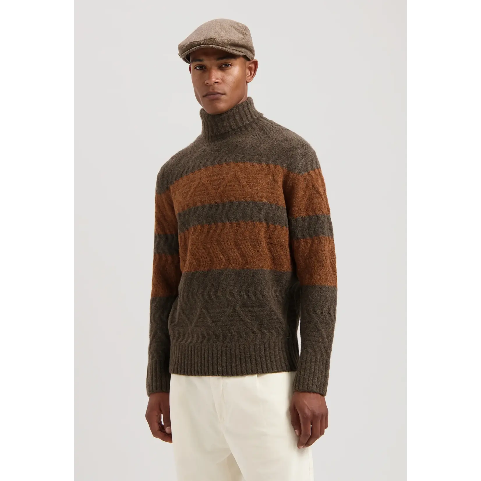 Dstrezzed Dstrezzed - Caleb Turtleneck - Rustic Brown