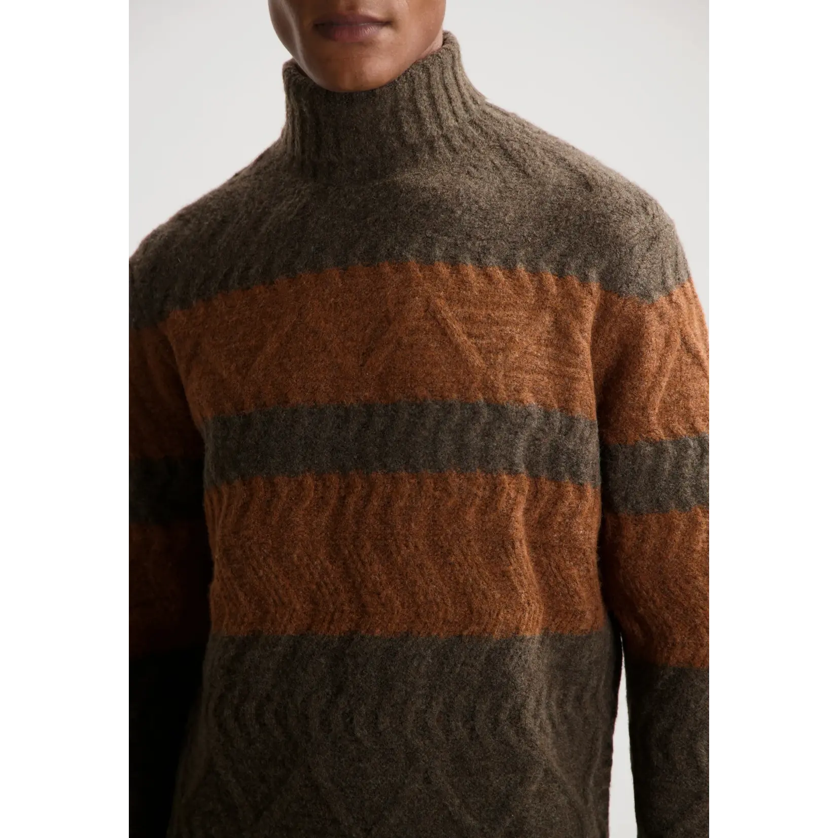 Dstrezzed Dstrezzed - Caleb Turtleneck - Rustic Brown