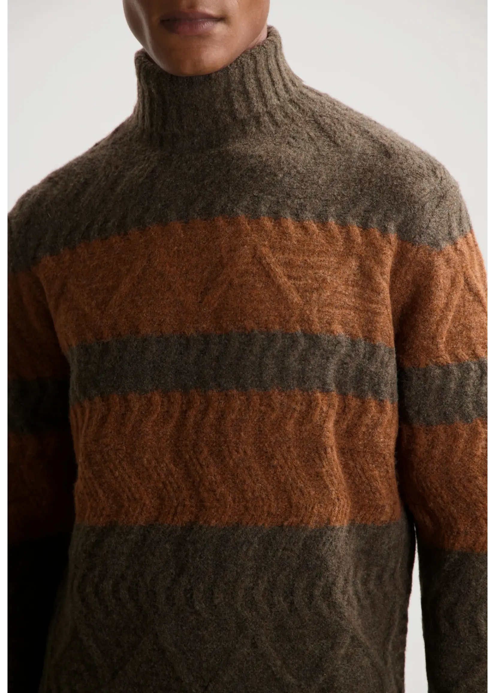 Dstrezzed Dstrezzed - Caleb Turtleneck - Rustic Brown