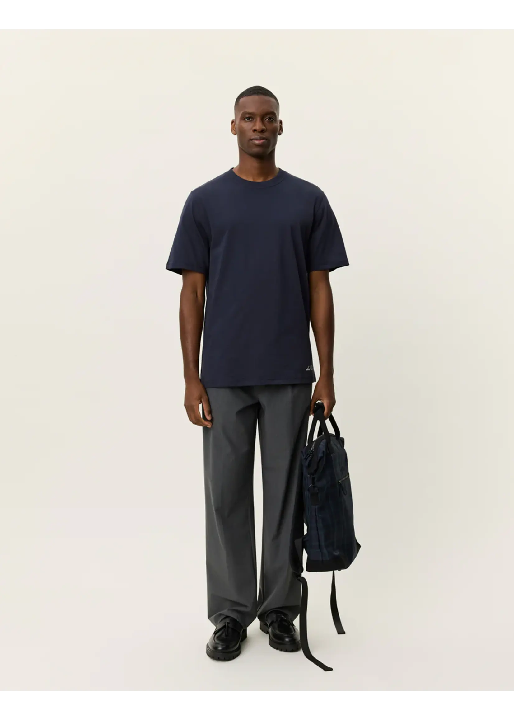 Les Deux Les Deux - Ben Artist T-Shirt - Donkermarine