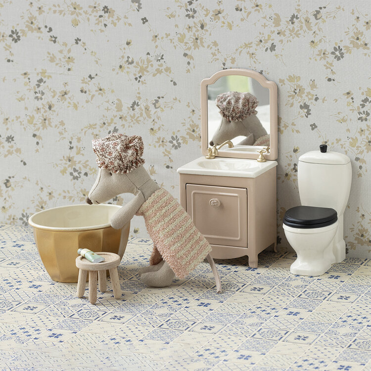 Maileg 17-3210-00 Wellness mouse, Big sister