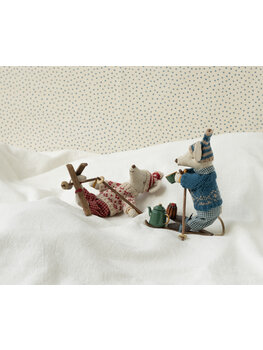 Maileg 17-4304-00 Winter mouse with ski set, Mum - Red