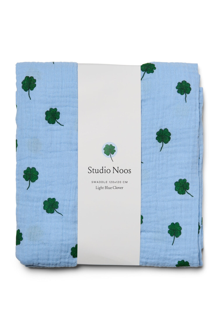Studio Noos Swaddle Print Large Light Blue Clover