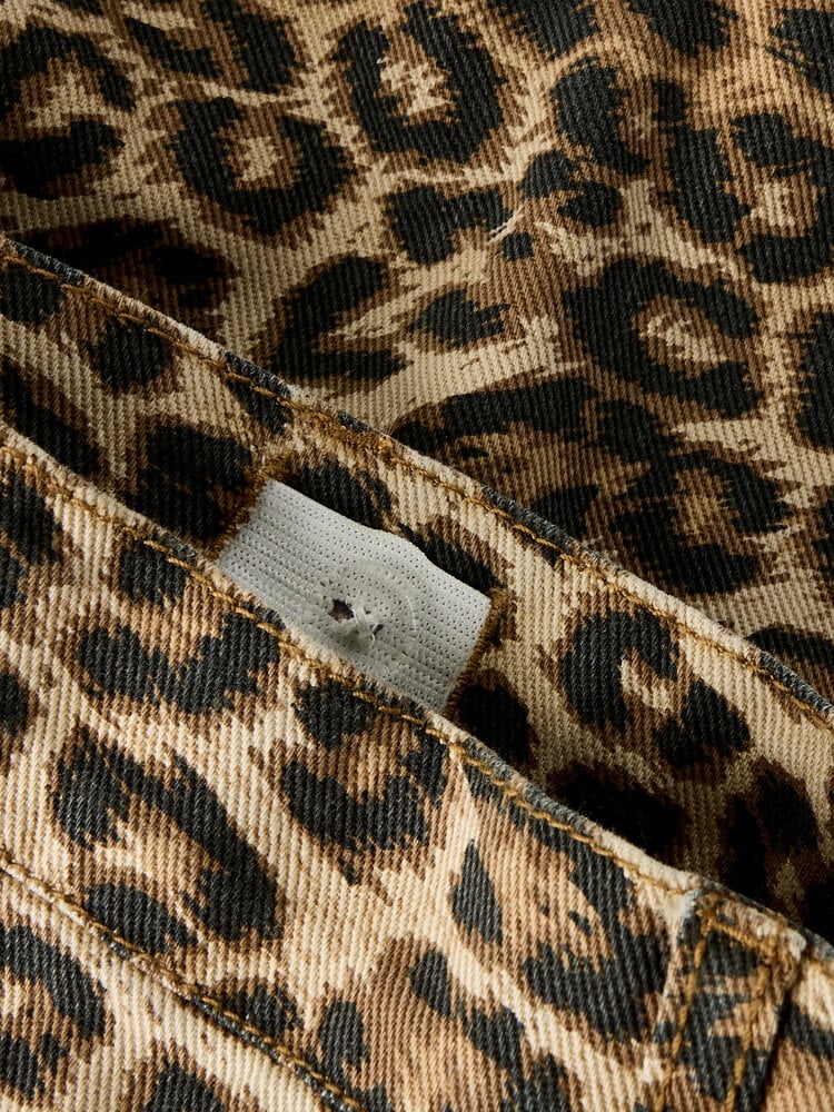 Name it NKFROSE HW SHORTS  - LEOPARD